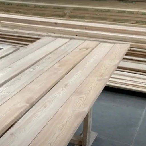 Доска террасная лиственница гладкая 28*120*2000, сорт А (0,24м2)